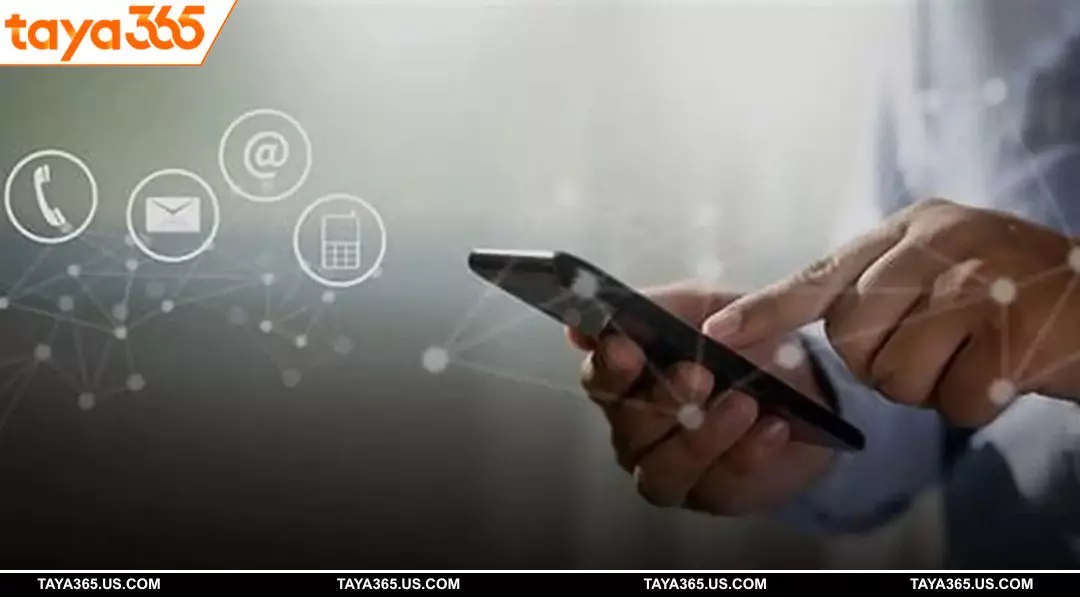 User receiving fast and secure support from TAYA365